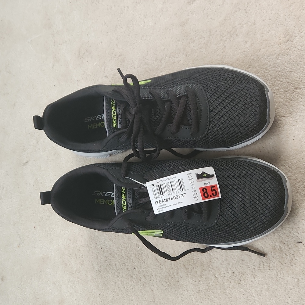 Black Men's Skechers Size 8.5